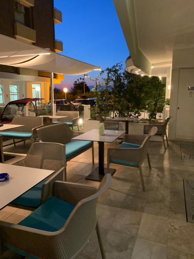 Hotel Majestic Gabicce Mare Eksteriør bilde