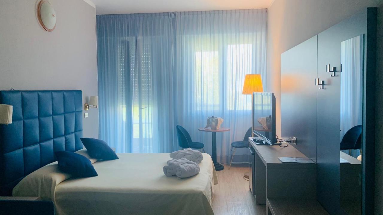 Hotel Majestic Gabicce Mare Eksteriør bilde