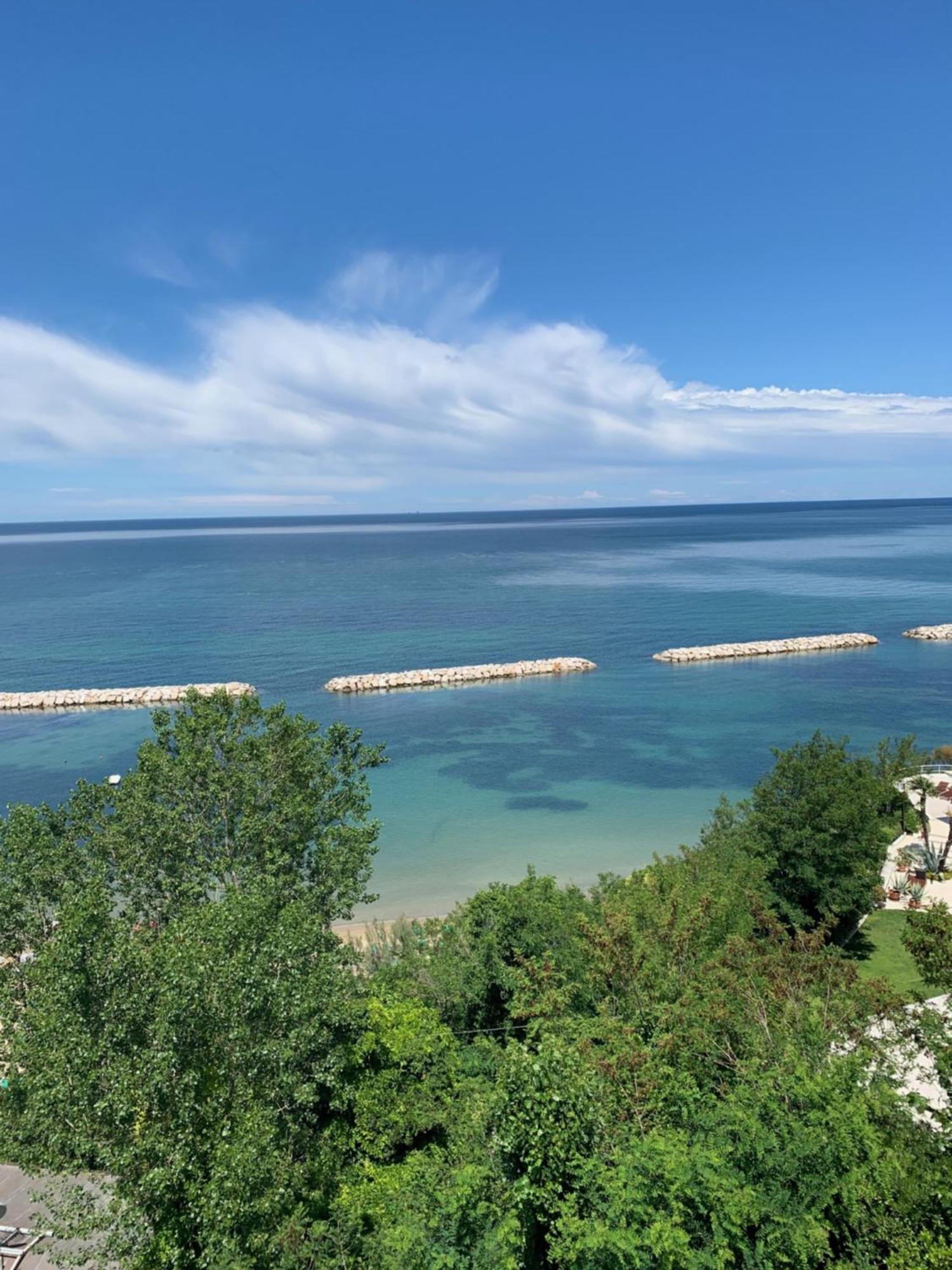 Hotel Majestic Gabicce Mare Eksteriør bilde